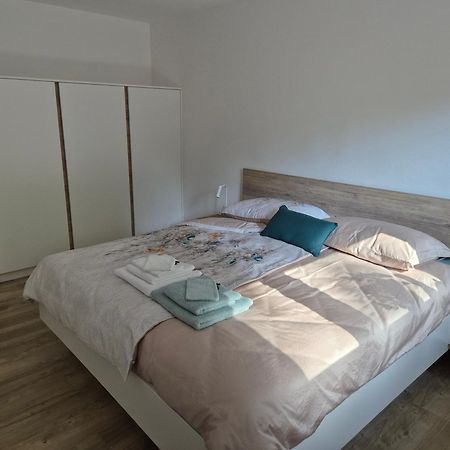 Hisa Oblak Apartment Гозд Мартулек Екстериор снимка